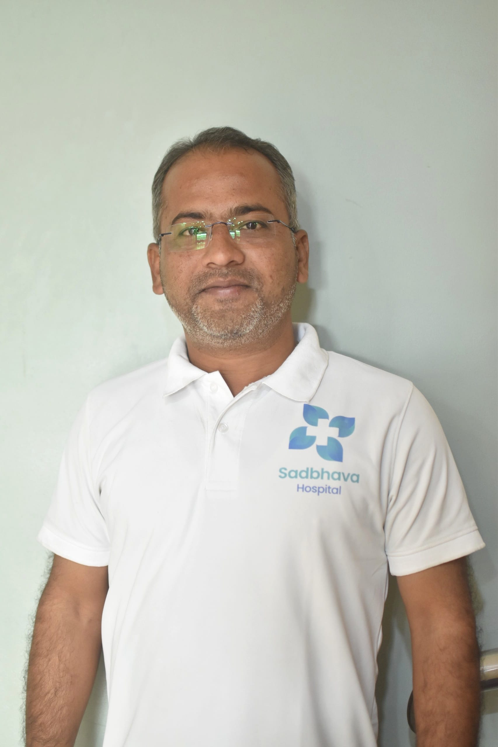 Mr. Mahesh Nidgudi